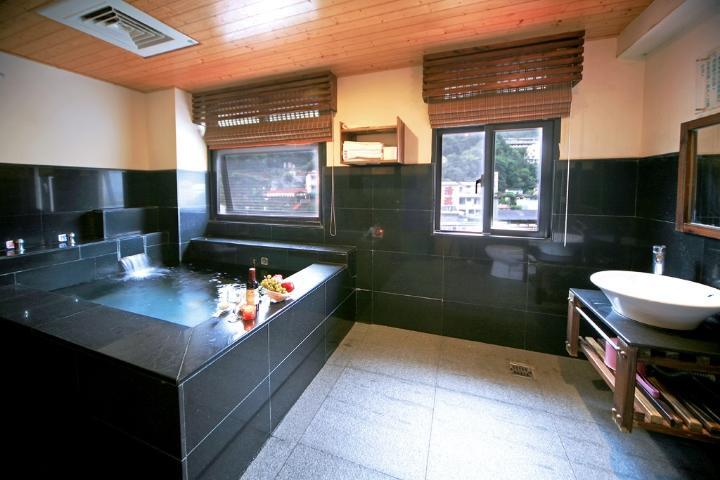 Ming Lu Holiday Hotel Renai Extérieur photo